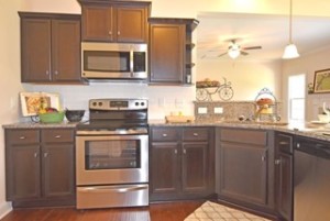 10 MLS 176 N Palm Dr Kitchen